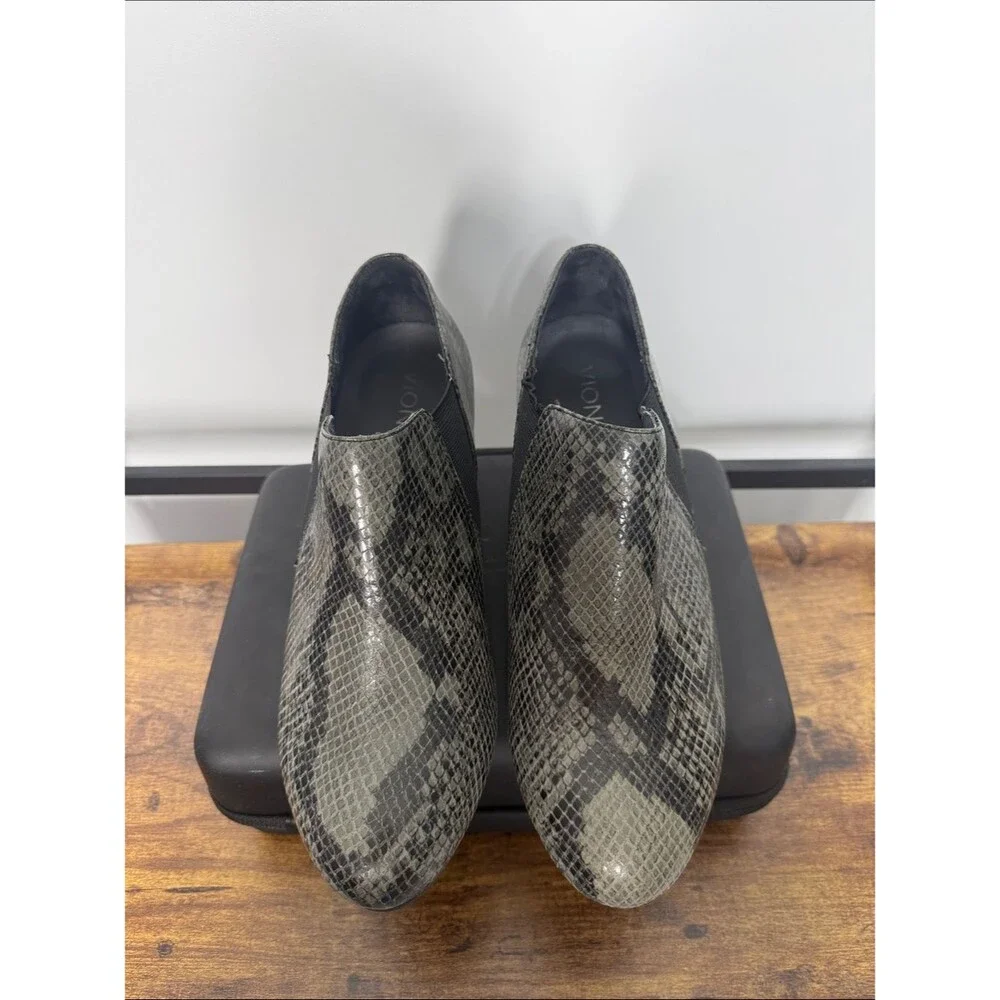 Vionic Stanton Wedge Slip-On Booties in Grey Snake Print Size 9